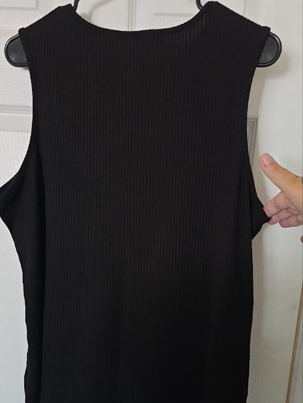 Warehouse One Black Ribbed Keyhole Tank - Picture 2 of 3
